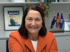 Phillips promises cheaper medicine with cap on PBS scripts